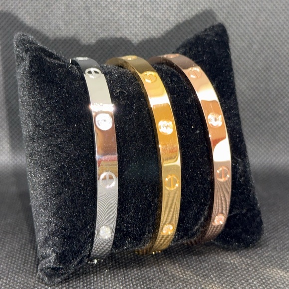 Bangle Bracelet💎 - Picture 4 of 6